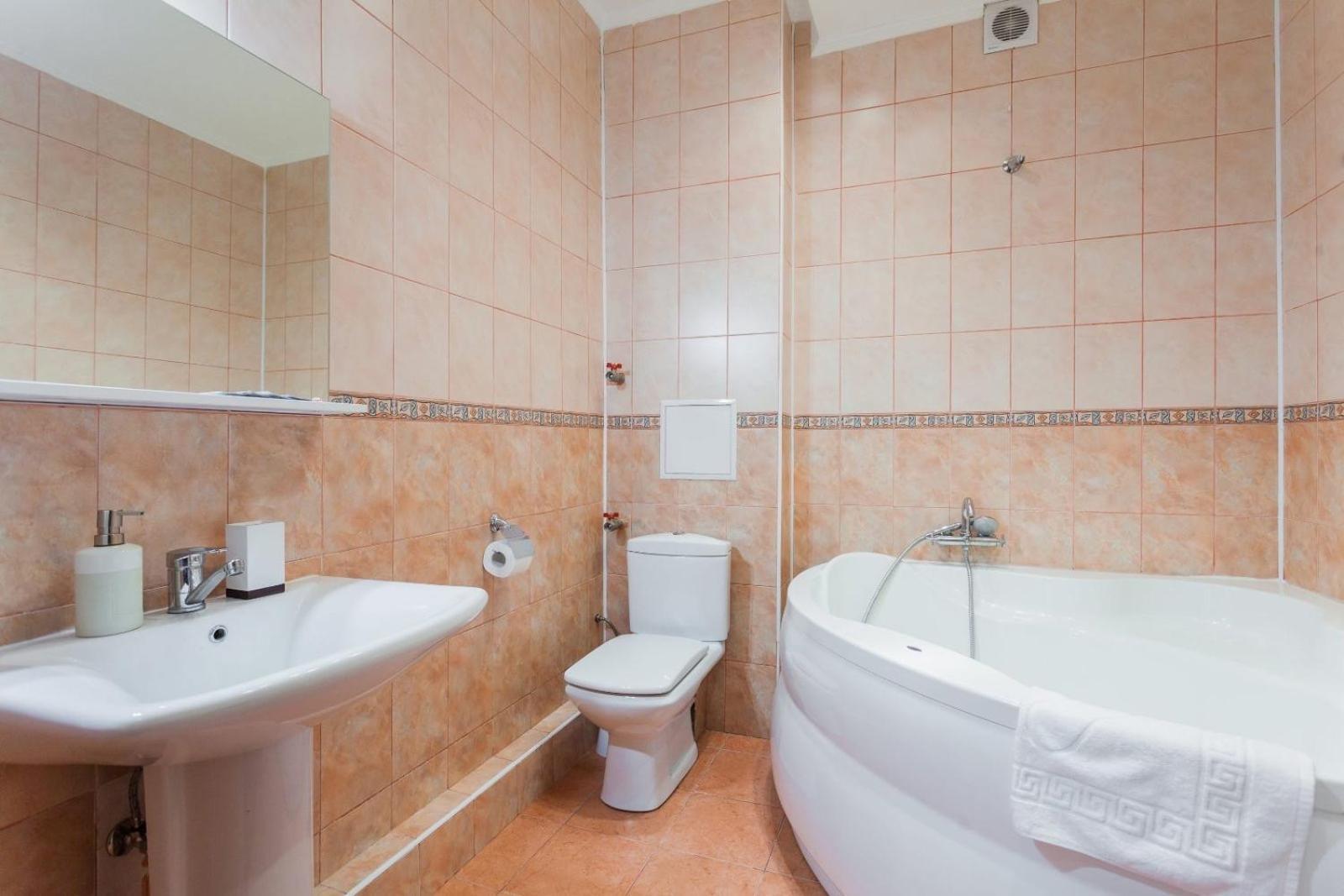 Navit Apartments With Breakfast,Near The Railway Station, The City Center, The Park Kiev Eksteriør billede