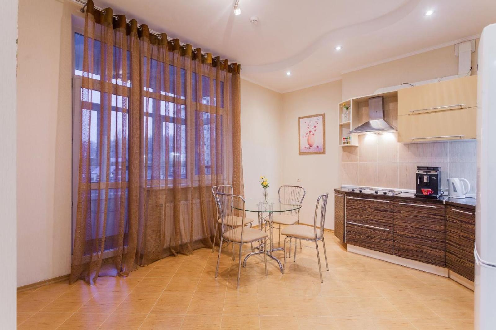 Navit Apartments With Breakfast,Near The Railway Station, The City Center, The Park Kiev Eksteriør billede